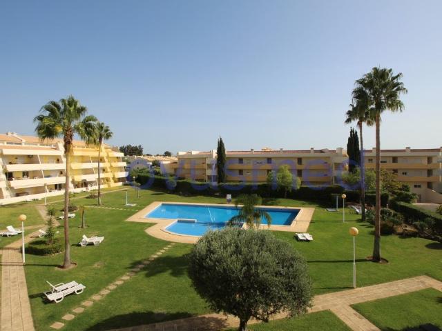 Apartamento T2+2, campos de golfe, Vilamoura, Algarve 133m² Quarteira