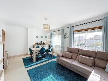 Apartamento T2+2 c/garagem, Caldas da Rainha