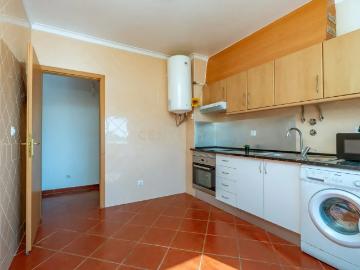 Apartamento T2 + 1 na Ota
