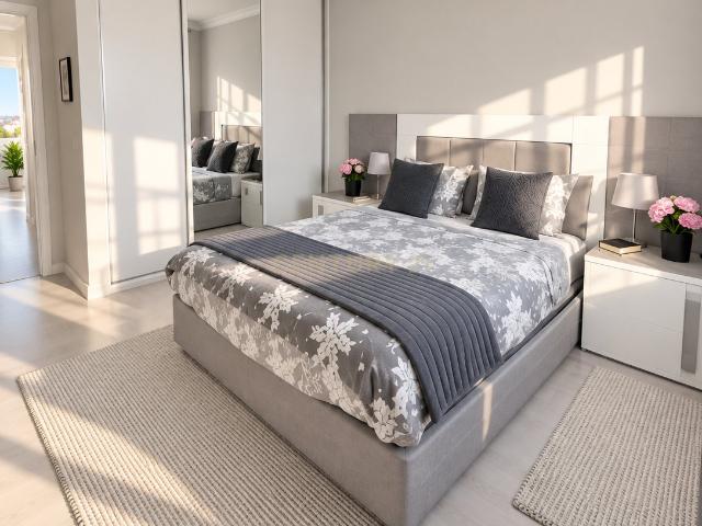 Apartamento T2, 1º Andar na Quinta do Conde com Arrecadação