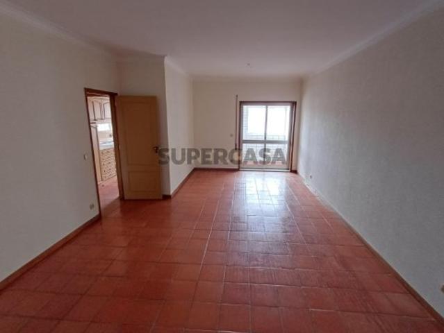 Apartamento T2 +1 centro da Maia, com lugar de garagem