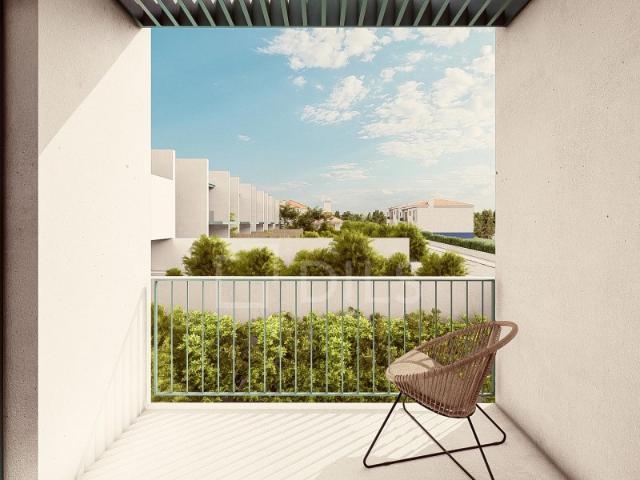 Apartamento T3, com terraço, em novo empreendimento, em Porto Covo