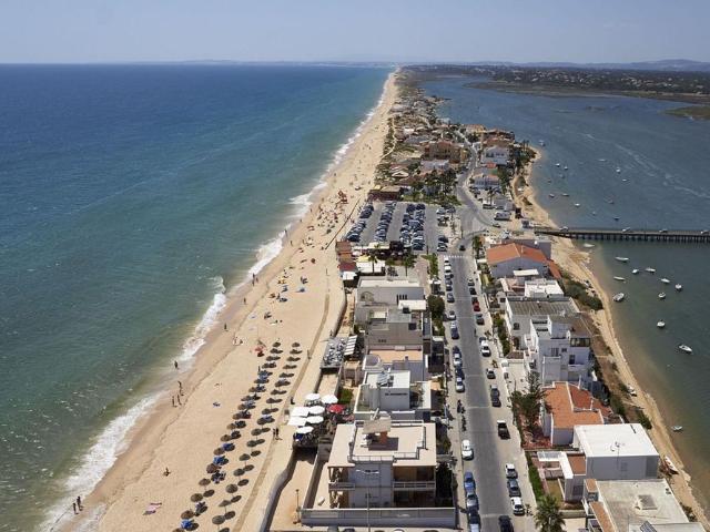 Apartamento T2 + 1 com Quintal em Faro