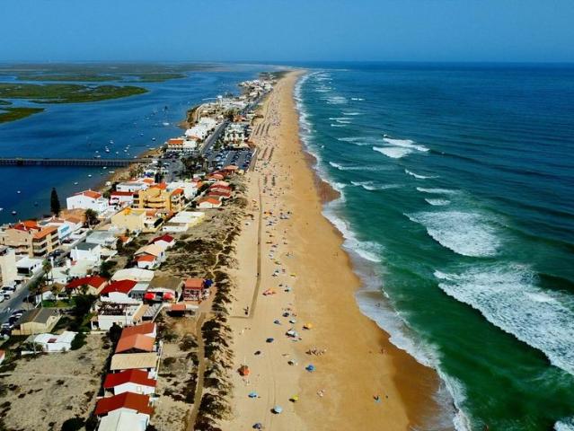 Apartamento T2 + 1 com Quintal em Faro