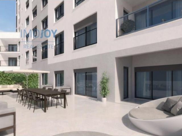 Apartamento T2 + 1 em Condomínio com Piscina em Portimão 116m² Portimão