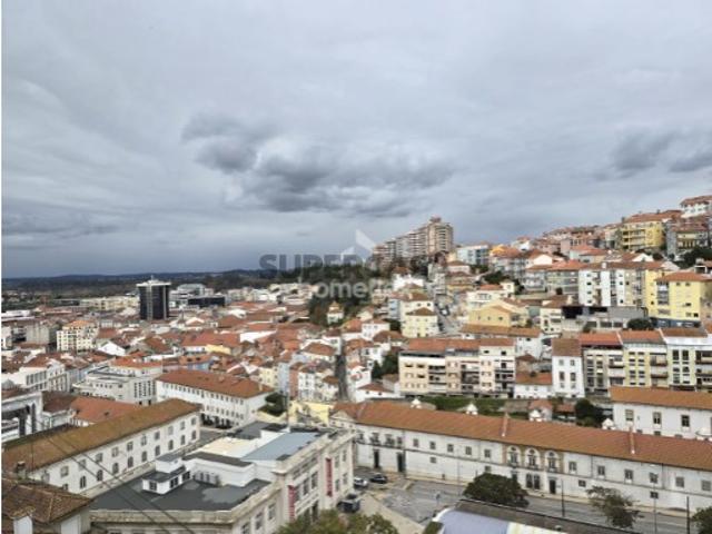 Apartamento T2 + 2, junto às Universidades!