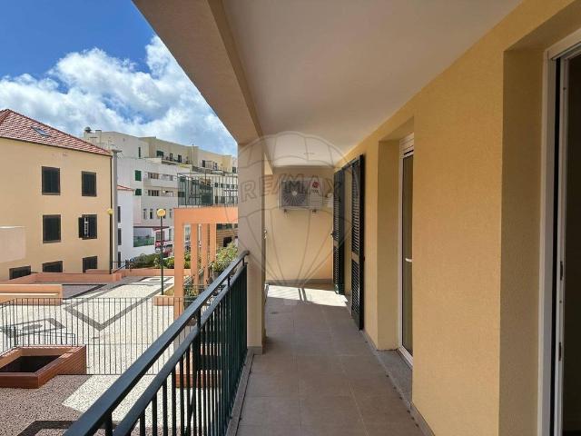 Apartamento T2 2 Suites NO CENTRO DO FUNCHAL Para Venda 137m² Santa Maria Maior Funchal