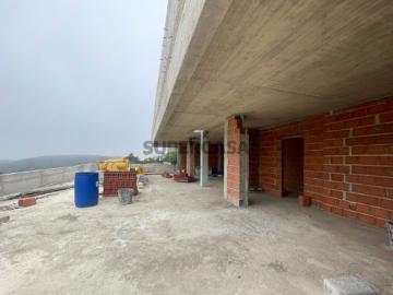 Apartamento T2 com Terraço de 103m² e Vista Panorâmica | Sesimbra Freguesia do Castelo