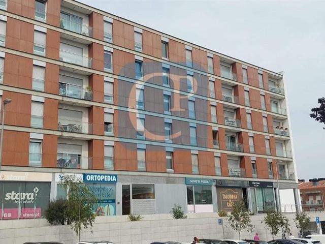 Apartamento T2 totalmente equipado e mobilado, no Paços São João