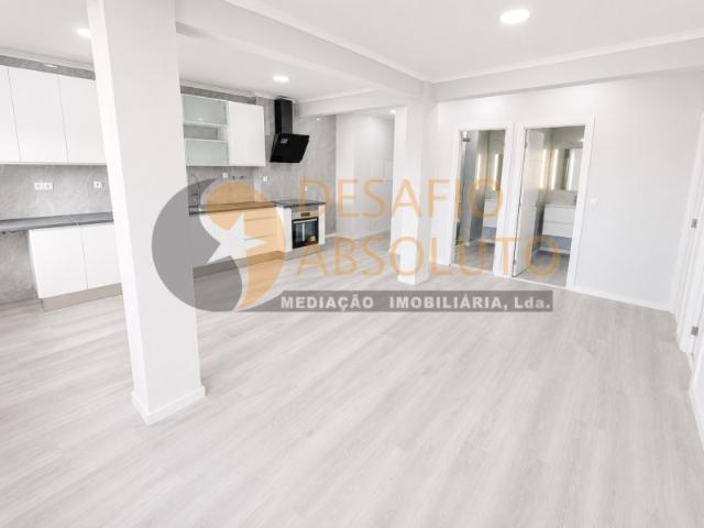 Apartamento T2 totalmente Remodelado c/ Arrecadação. Setúbal
