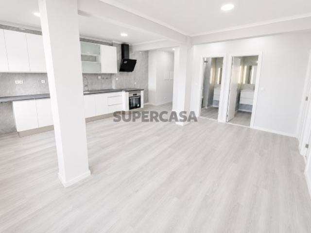 Apartamento T2 totalmente Remodelado c/ Arrecadação. Setúbal