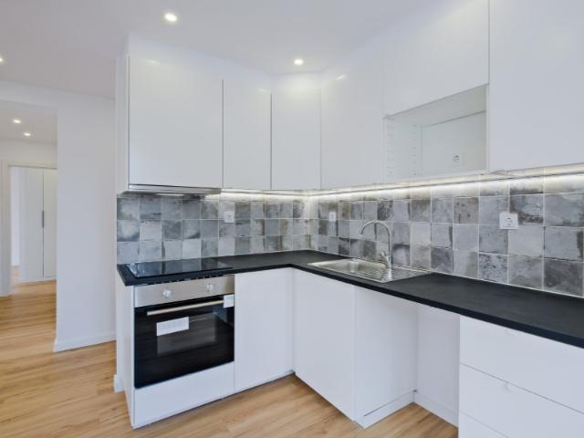 Apartamento T2 totalmente remodelado | Cozinha em open space | Zona residencial tranquila