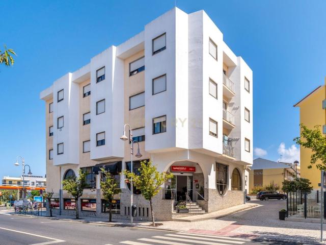 Apartamento T2 Totalmente Remodelado | No centro da vila de Mafra