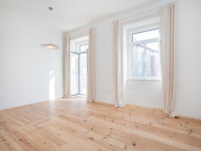 Apartamento T2 totalmente remodelado na Ajuda