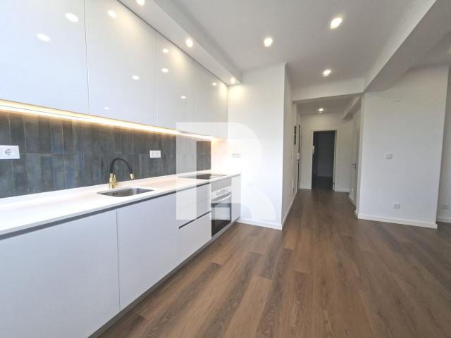 Apartamento T2 totalmente remodelado na Reboleira, Amadora