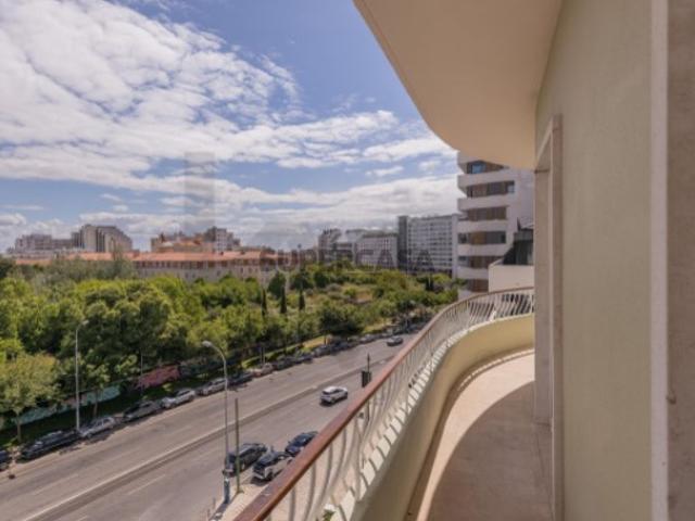 Apartamento T2 Totalmente Remodelado para venda em Lisboa, Amoreiras
