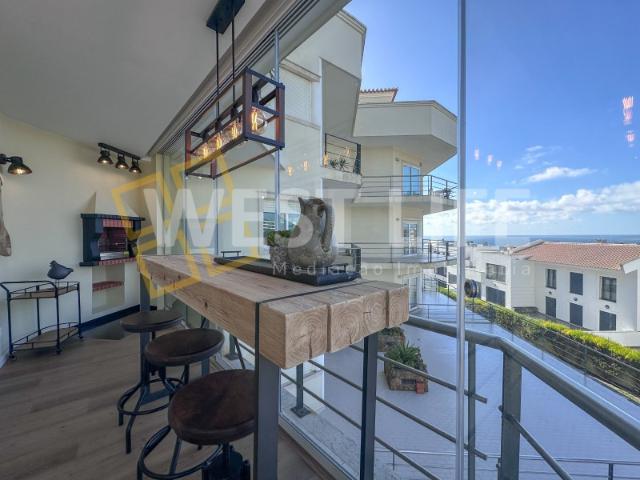 Apartamento T2 totalmente renovado e mobilado em condomínio fechado, junto à Praia do Sul na Ericeira