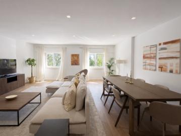 Apartamento T2 totalmente renovado e mobilado para arrendamento no Estoril