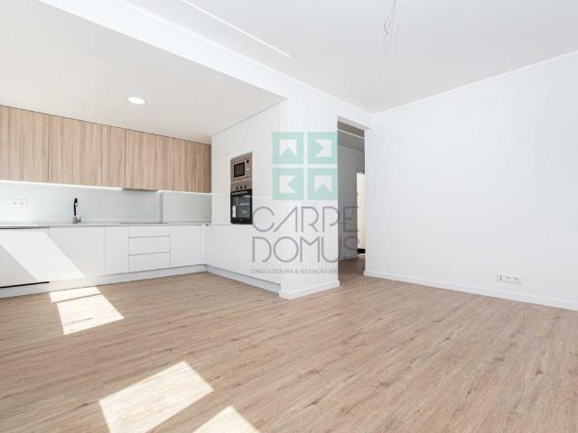 Apartamento T2 totalmente renovado em São Domingos de Benfic. 54m² São Domingos De Benfica