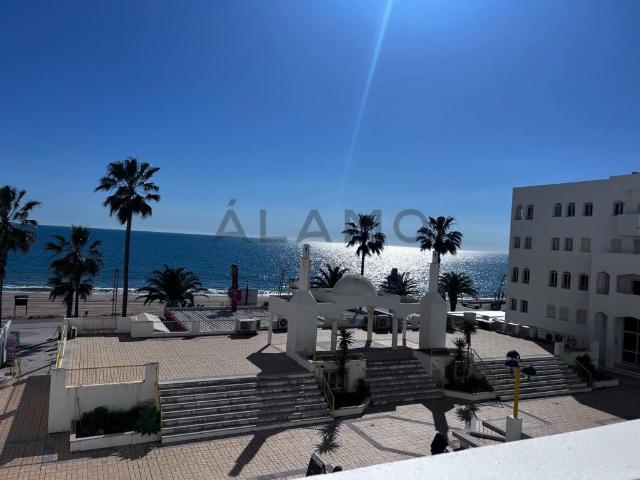 Apartamento T2 totalmente renovado frente Mar 0m² Quarteira