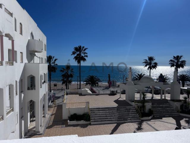 Apartamento T2 totalmente renovado frente Mar