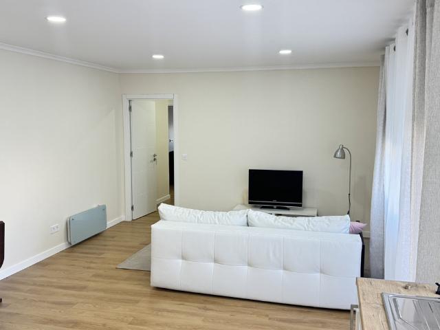 Apartamento T2 Totalmente Renovado