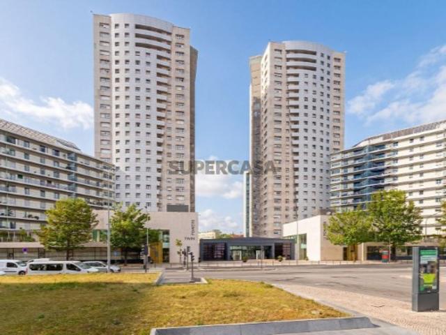 Apartamento T2 Twin Towers com Garagem