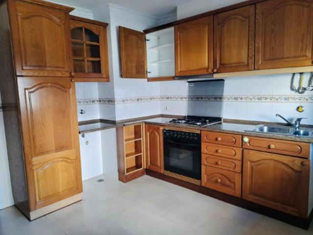APARTAMENTO T2 | URBANIZAÇÃO CABEÇO DA FONTE com Lareira e arrecadação