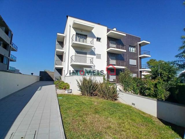 APARTAMENTO T2 – URBANIZAÇÃO SANTA CLARA