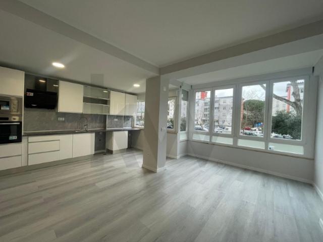 Apartamento T2 Venda Totalmente Remodelado
