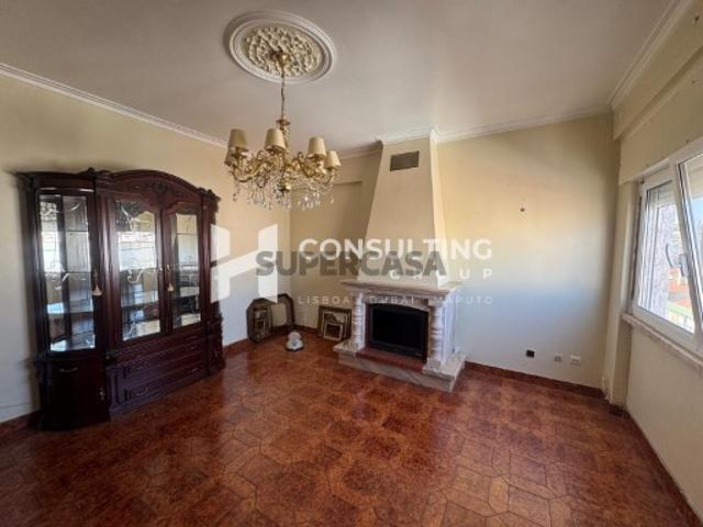 Apartamento T2 Venda em Mina de Água,Amadora