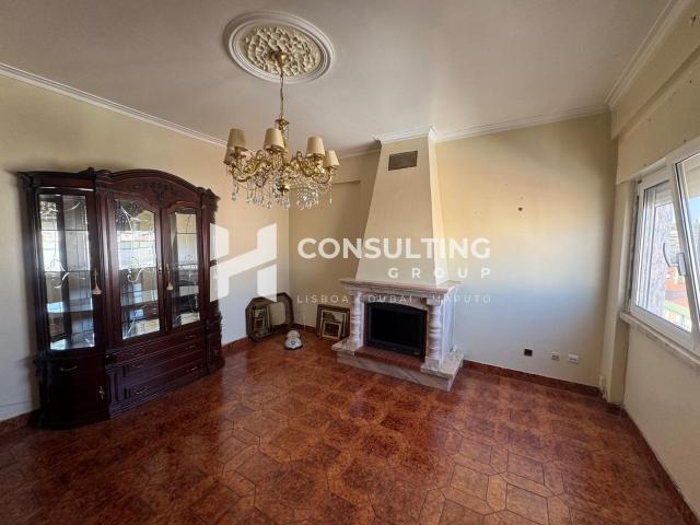 Apartamento T2 Venda em Mina de Água,Amadora 60m² Mina de Água