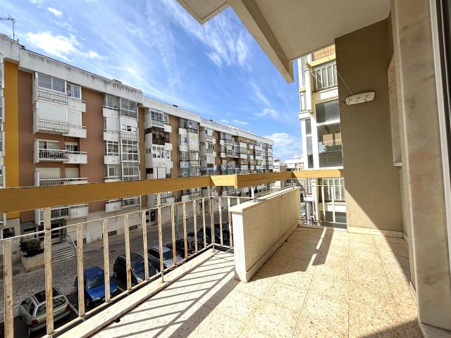 Apartamento T2 Venda em Oeiras e São Julião da Barra, Paço d. 68m² Oeiras E São Julião Da Barra