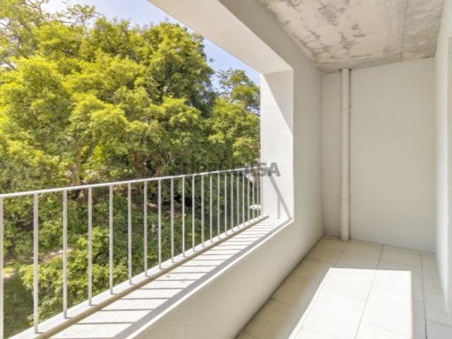 Apartamento T2 virado a poente com vistas inalteráveis para o Parque do Covelo