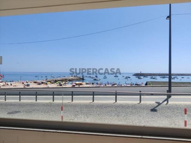 Apartamento T2 vista mar em Sesimbra