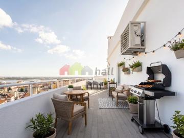 Apartamento T2 Vista Rio c/ Varanda e Terraço Barreiro