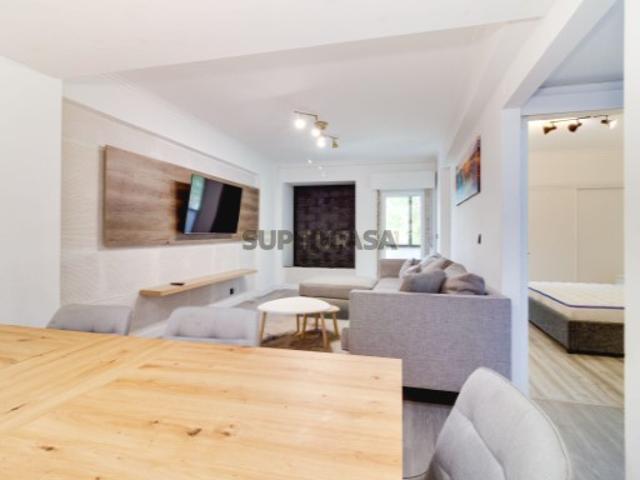 Apartamento T1 + 1 CAVE 2 à venda na Avenida Cidade de Lisboa Casal do Cotão