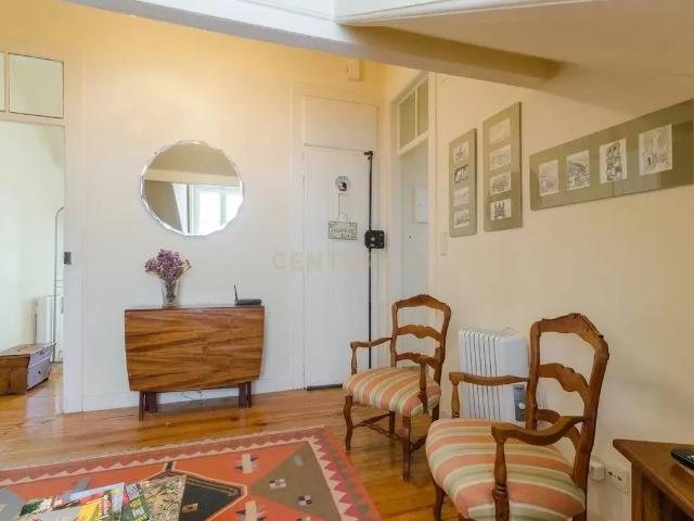 Apartamento T2 à venda na Rua da Mouraria