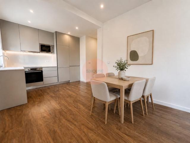 Apartamento t2 à venda na Rua Sales Henriques