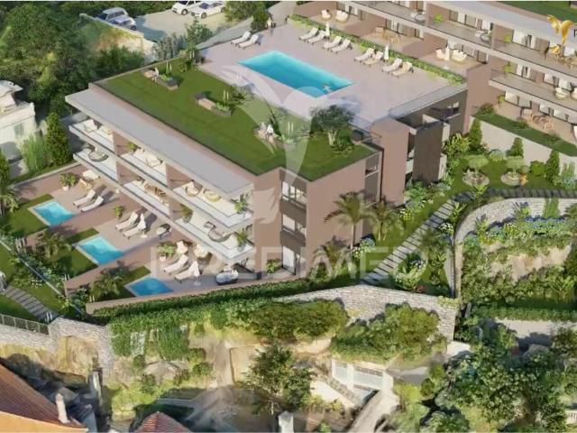 Apartamento T2 à venda no Funchal com varanda e vista mar