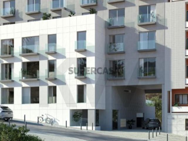 Apartamento T2 à venda Campolide