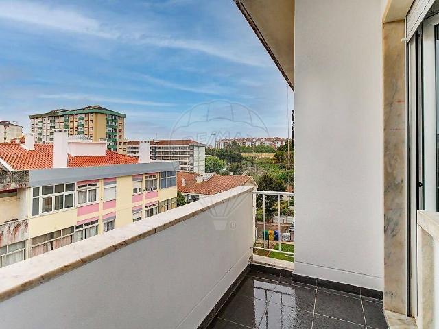 Apartamento T2 à venda em Massamá e Monte Abraão, Sintra RE/MAX Portugal