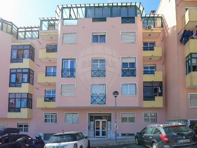 Apartamento T2 à venda em Massamá e Monte Abraão, Sintra RE/MAX Portugal