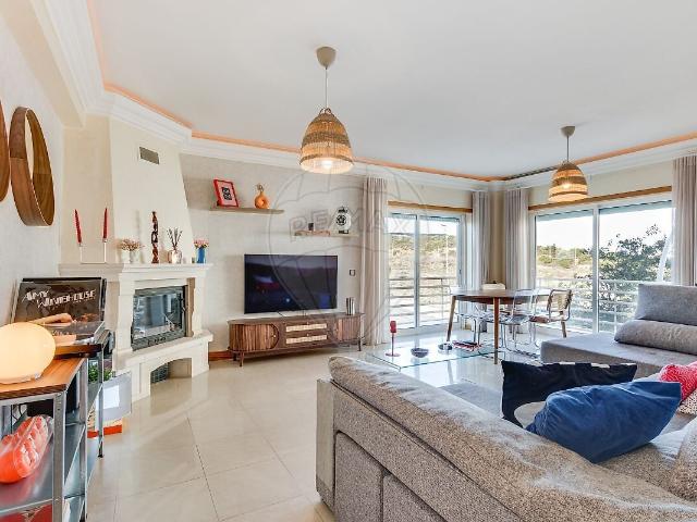 Apartamento T2 à venda em Mina de Água, Amadora RE/MAX Portugal