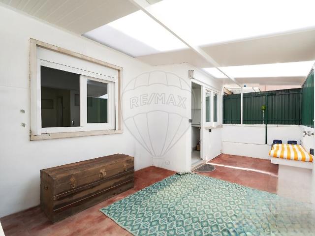 Apartamento T2 à venda em Moscavide e Portela, Loures RE/MAX Portugal