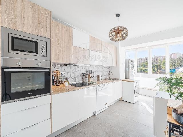 Apartamento T2 à venda em Odivelas, Odivelas RE/MAX Portugal