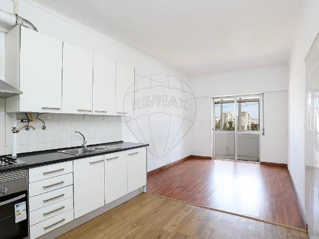 Apartamento T2 à venda em Odivelas, Odivelas RE/MAX Portugal