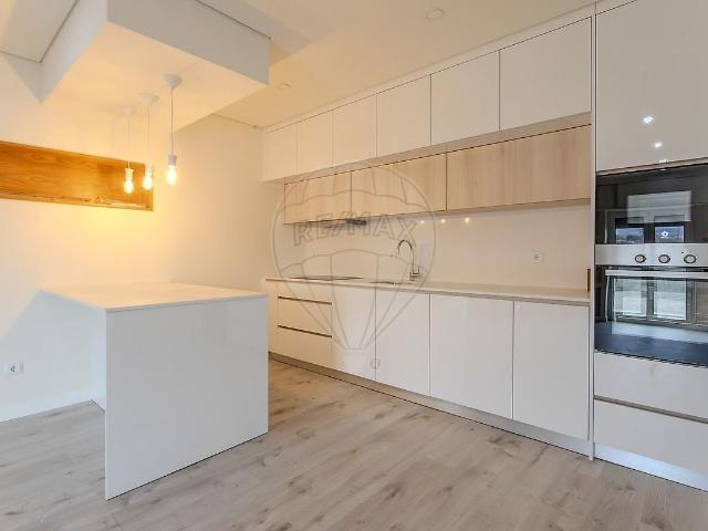 Apartamento T2 à venda em Abragão, Penafiel RE/MAX Portugal