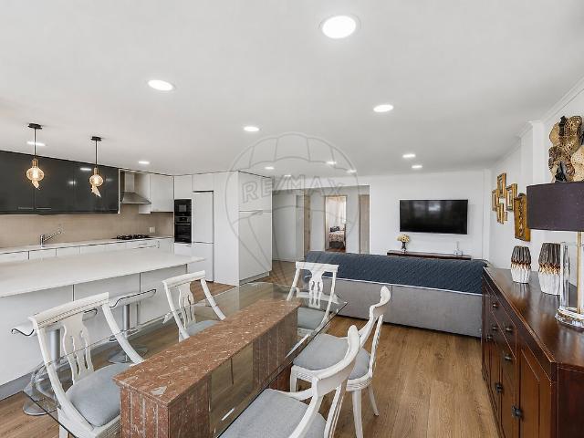 Apartamento T2 à venda em Agualva e Mira Sintra, Sintra RE/MAX Portugal