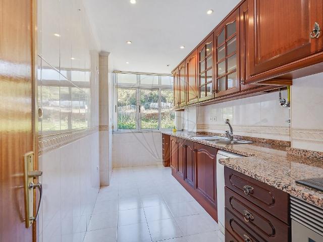 Apartamento T2 à venda em Agualva e Mira Sintra, Sintra RE/MAX Portugal